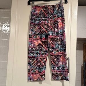 Malvina Colorful Geometric Print capris leggings  size medium 10:4